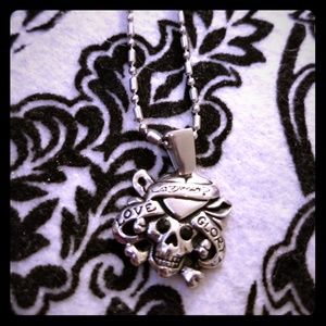 Ed hardy sterling silver necklace with a skull.